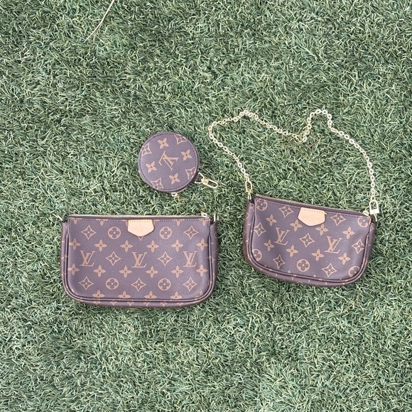 Faux Louis Vuitton Multi Pochette - Picture 5 of 5